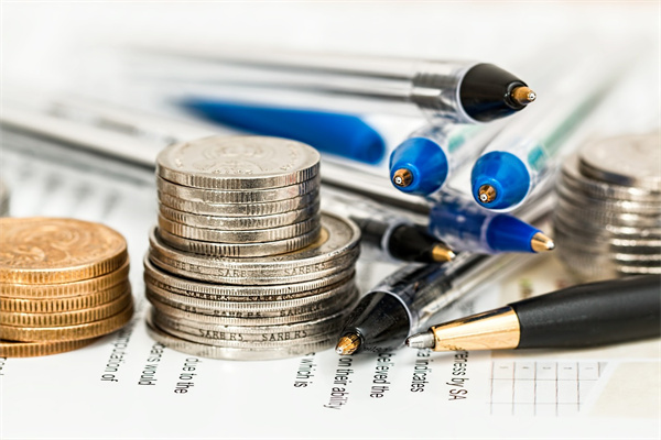 美国4月ADP就业人数增加19.2万，预期18万，3月数据上修
